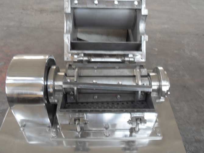 CSJ系列粗粉碎機